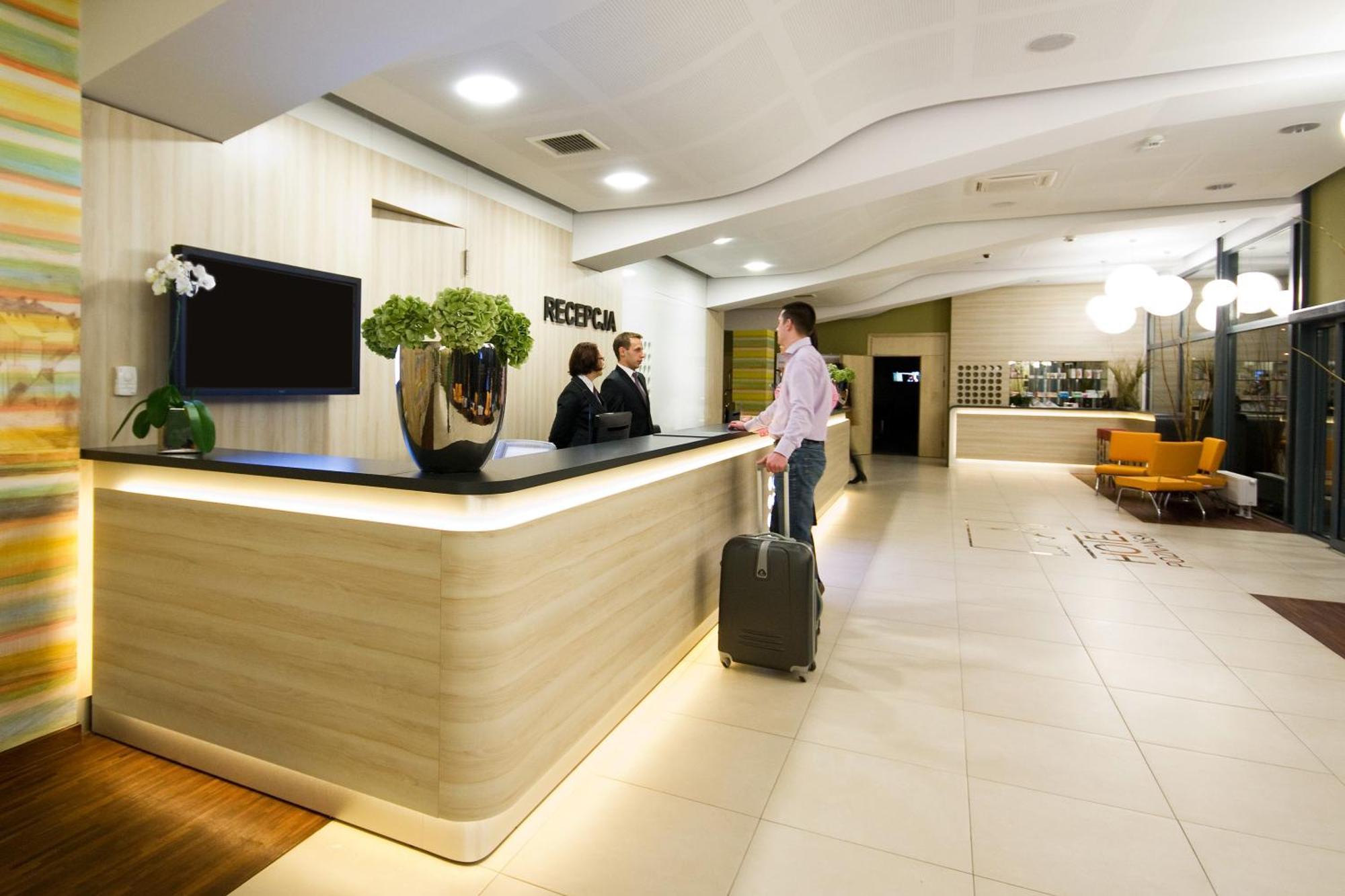 Hotel Poznański A2 Luboń Kültér fotó