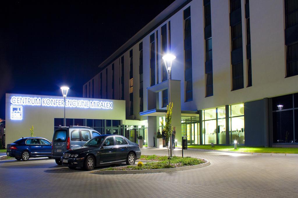 Hotel Poznański A2 Luboń Kültér fotó